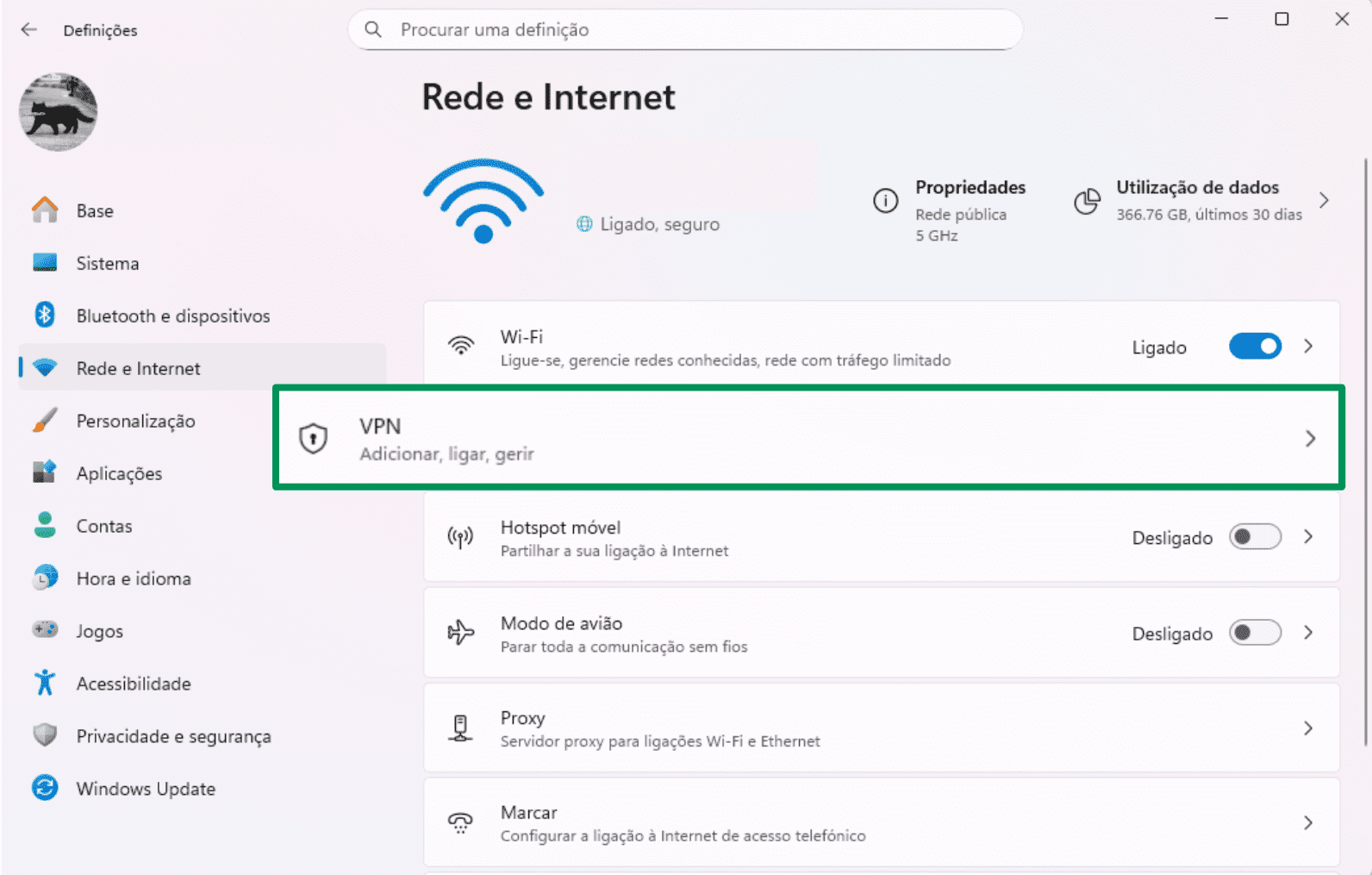 The Network & internet menu of the Settings app, showing the VPN option.