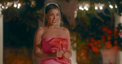 I Kissed a Girl still image